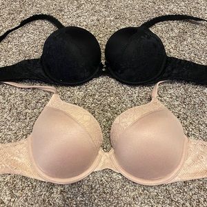 2 Victoria’s Secret 36B bras!